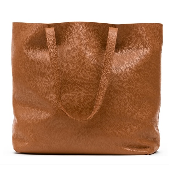 Cuyana Handbags - Gently Used Cuyana Tote bag